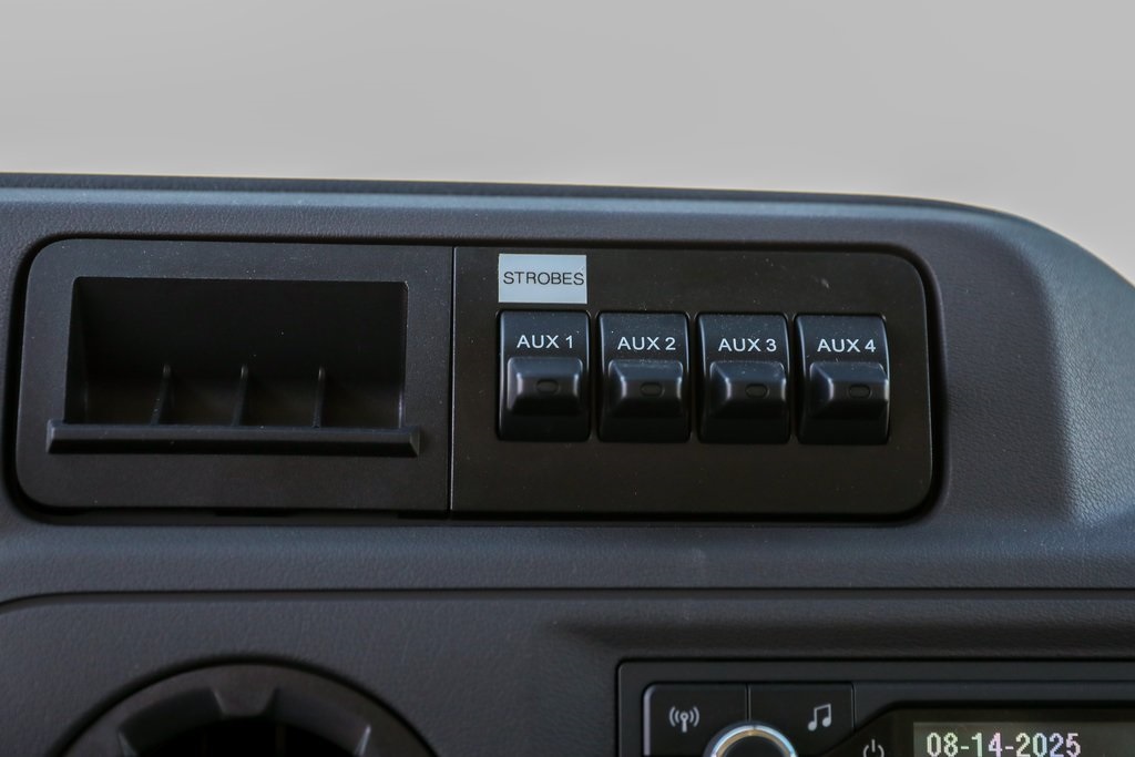 2025 Ford E-350 photo 40