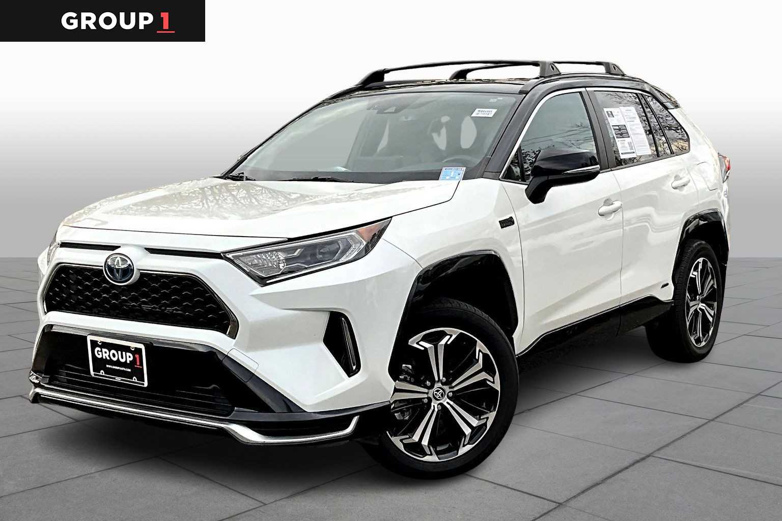 2021 Toyota RAV4 XSE's photo