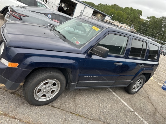2016 Jeep Patriot Sport photo 2