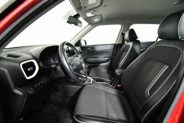 2022 Hyundai Venue SEL Limited photo 4