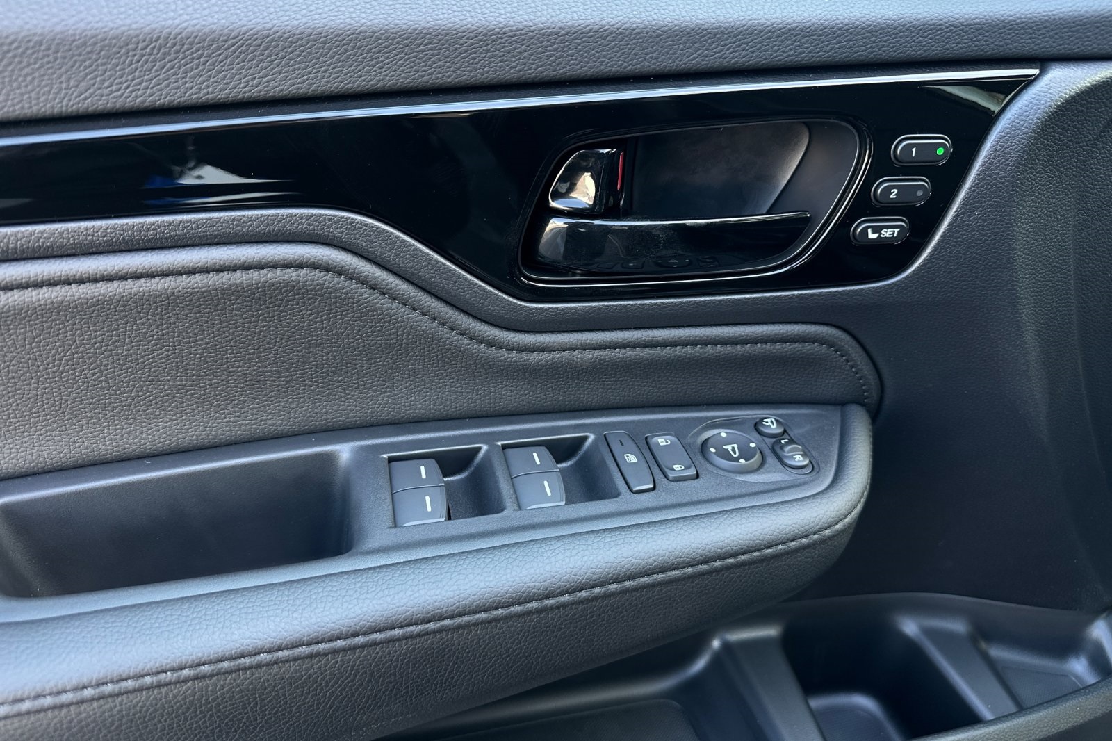 2026 Honda Odyssey Elite photo 10