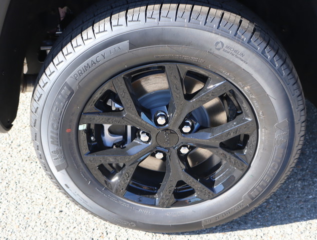 2024 Jeep Grand Cherokee Altitude photo 9
