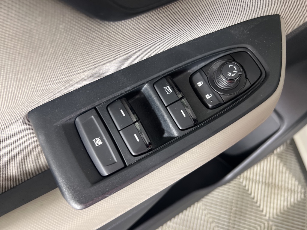 2025 Subaru Forester Base photo 14