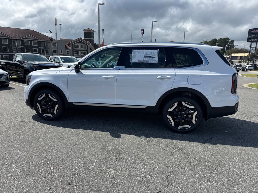 2025 Kia Telluride EX photo 4