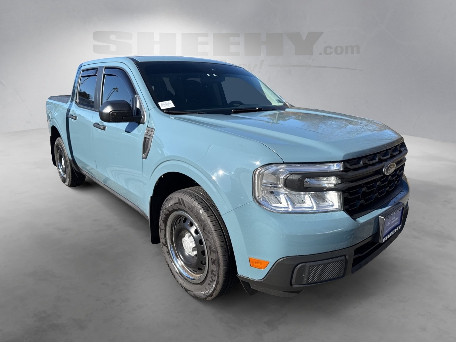 2023 Ford Maverick XL photo 2