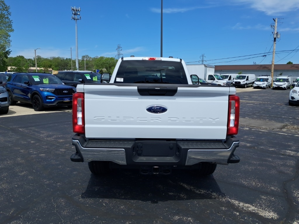 2025 Ford F-250 XLT photo 5