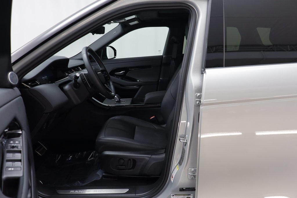 2025 Land Rover Range Rover Evoque Dynamic SE photo 4