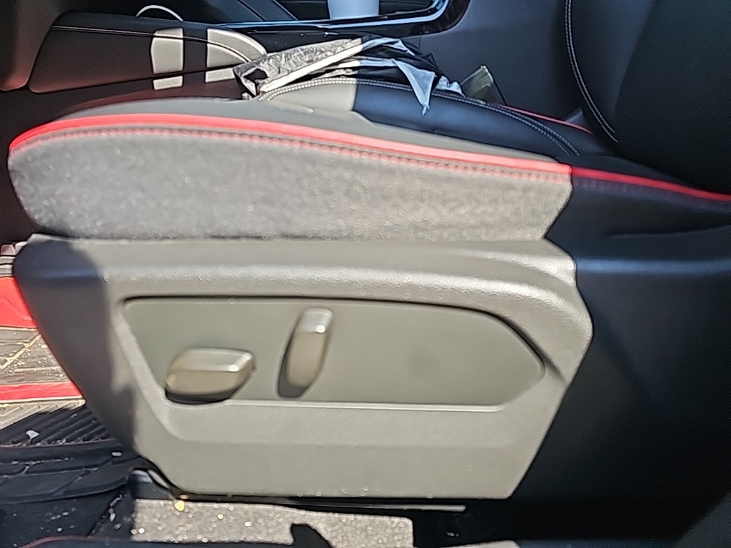 2023 Buick Envision Essence photo 17