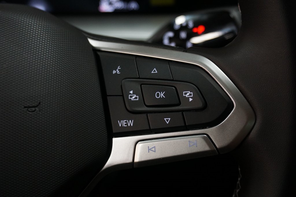 2025 Volkswagen Tiguan SE photo 22