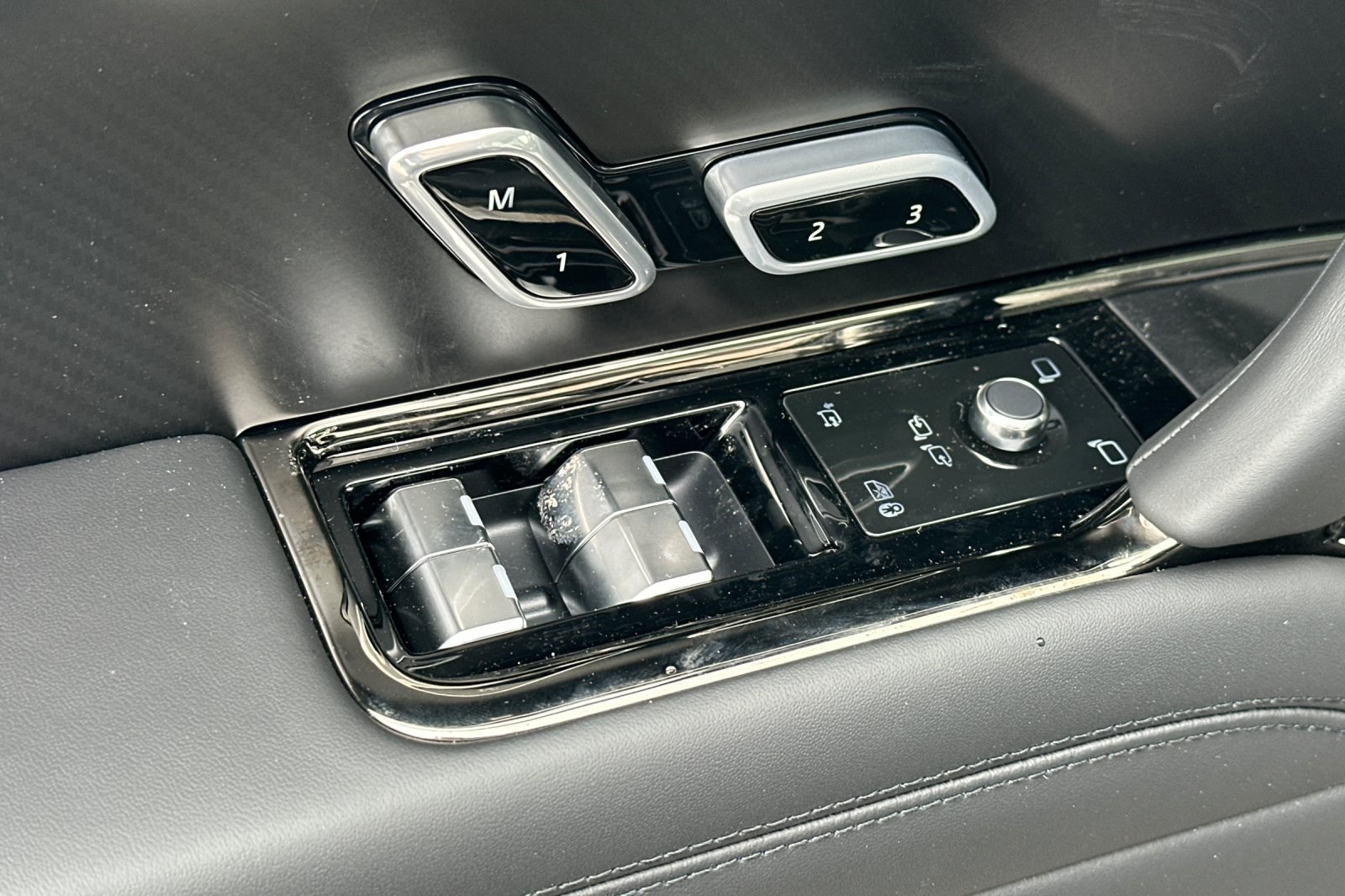 2025 Land Rover Range Rover Sport photo 12