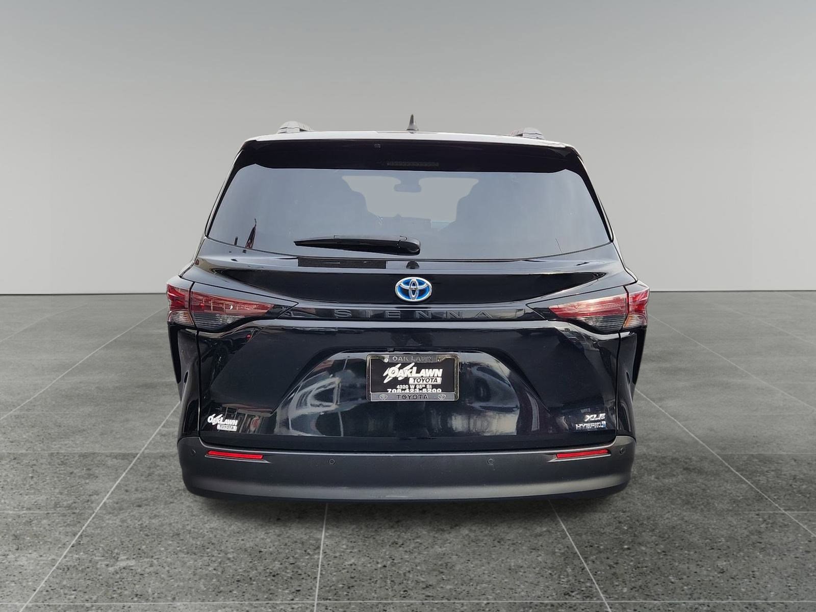 2023 Toyota Sienna XLE photo 6