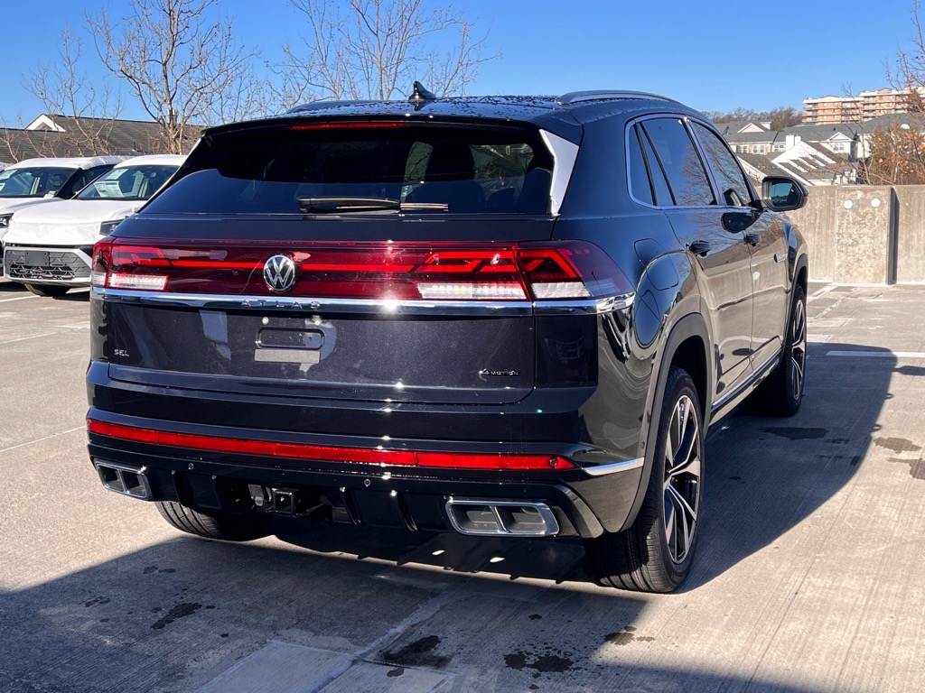 2025 Volkswagen Atlas Cross Sport SEL Premium R-Line photo 2