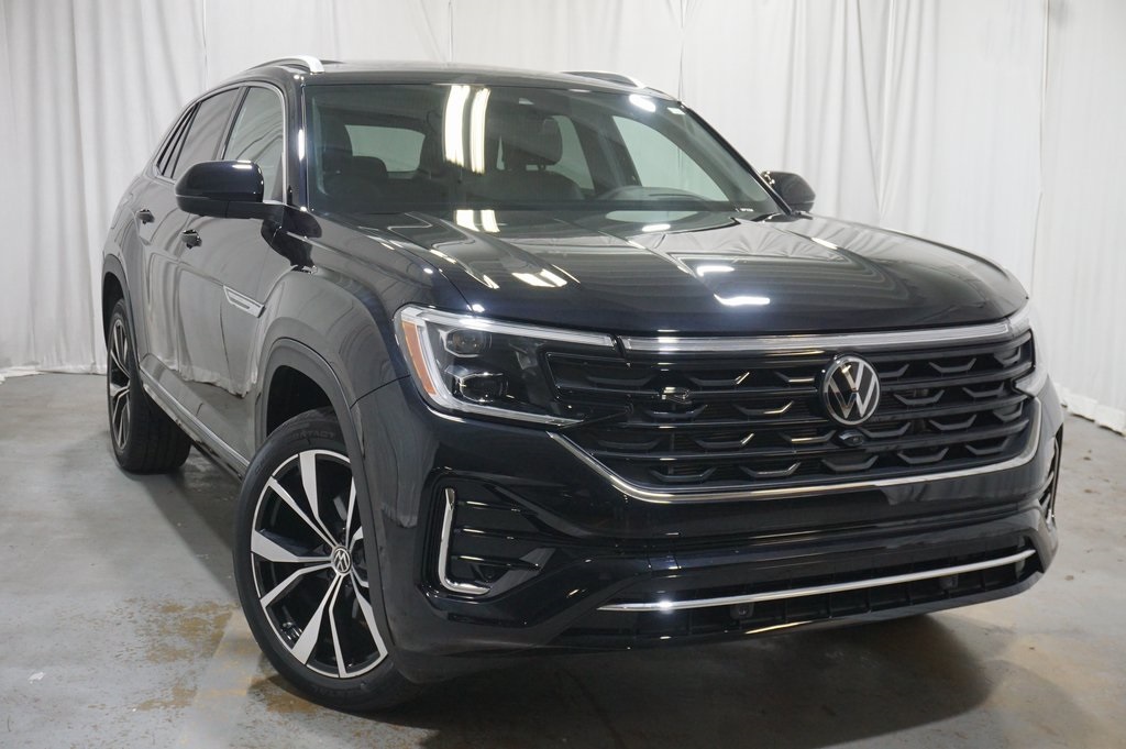 2024 Volkswagen Atlas Cross Sport SEL Premium R-Line photo 2