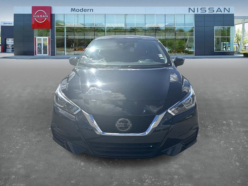 2021 Nissan Versa SV photo 2