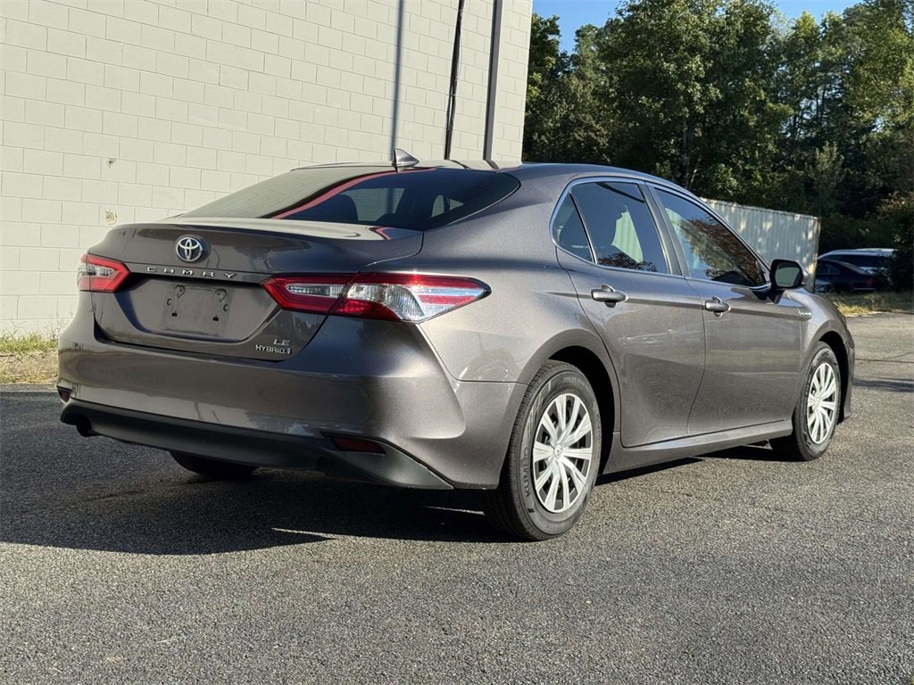 2020 Toyota Camry Hybrid LE photo 17
