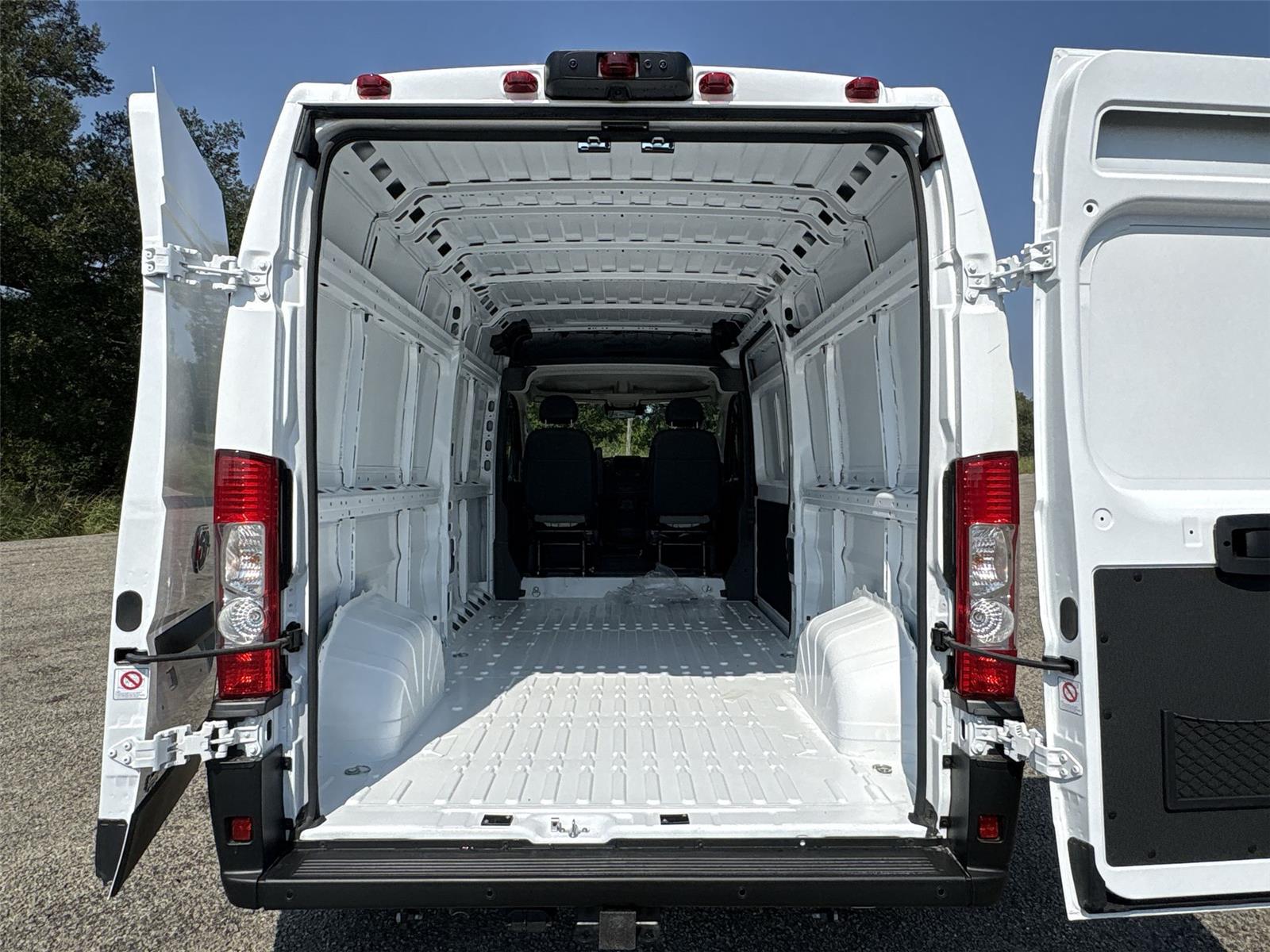 2026 Ram ProMaster 2500 photo 21
