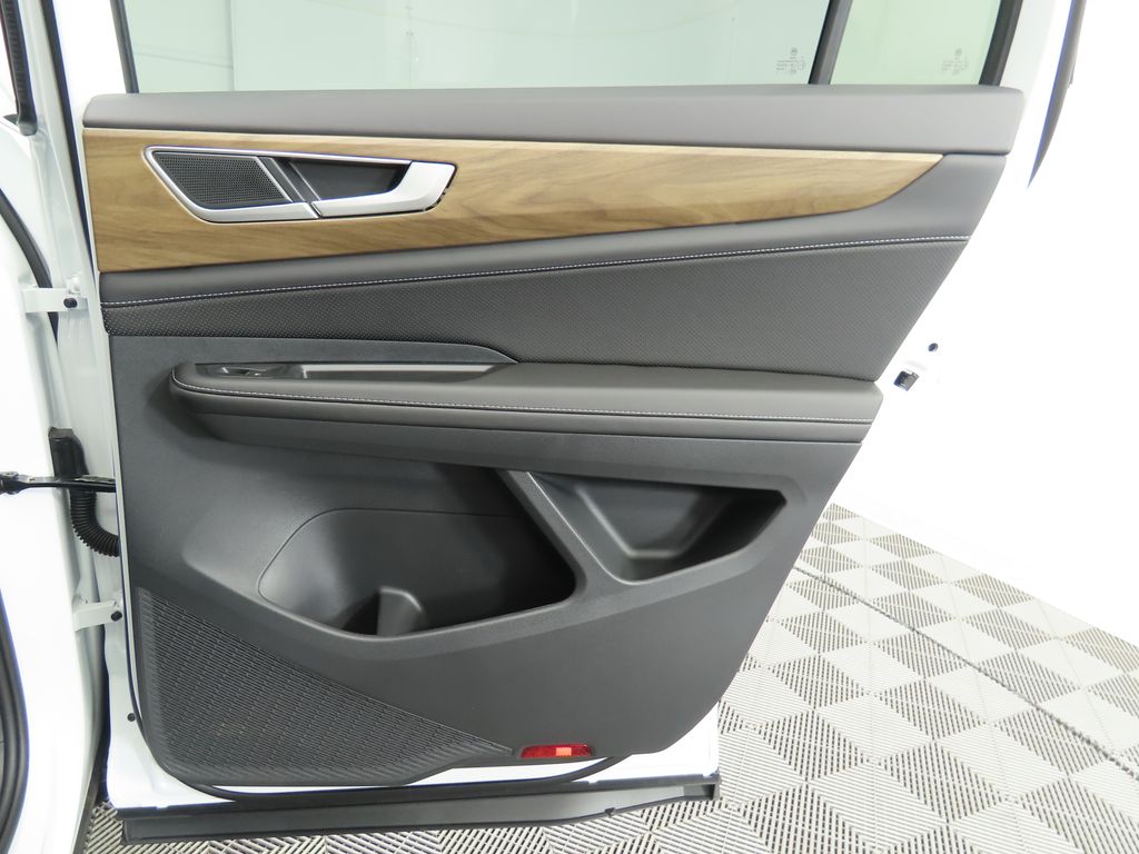 2026 Volkswagen Atlas SE photo 24