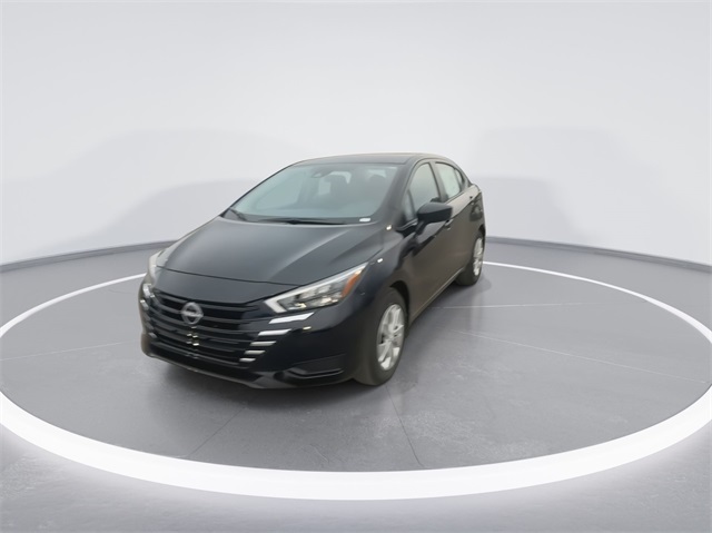 2025 Nissan Versa 1.6 S photo 4