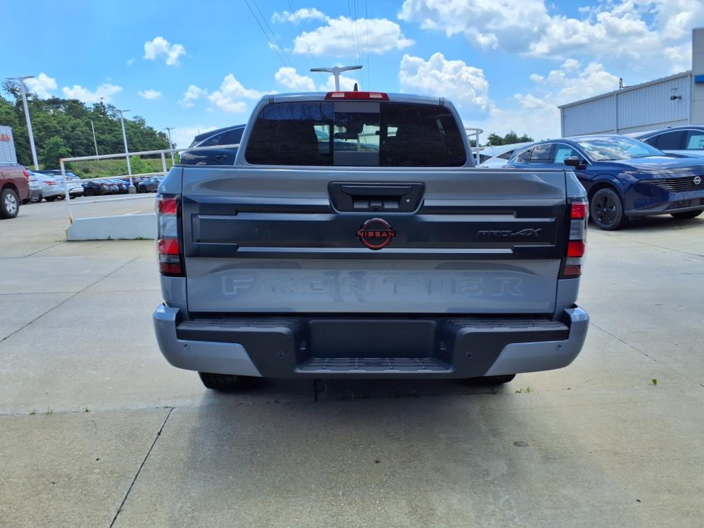 2025 Nissan Frontier PRO-4X photo 4