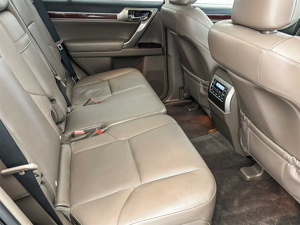 2018 Lexus GX 460 photo 13