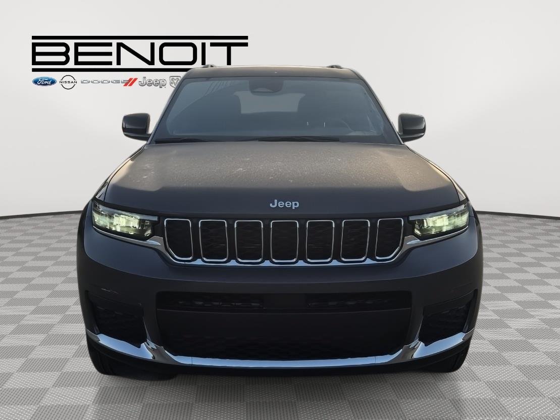 2025 Jeep Grand Cherokee Laredo X photo 2