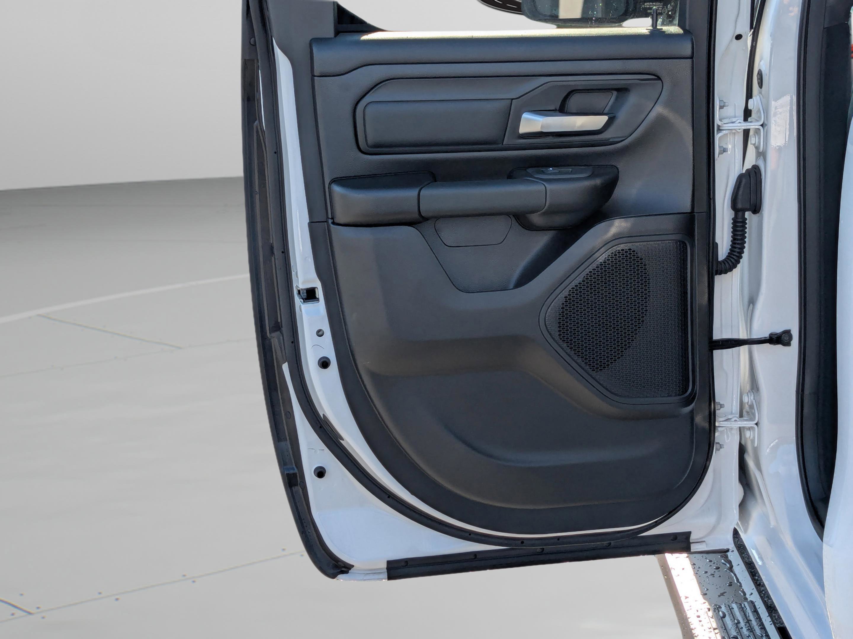 2025 Ram 1500 Tradesman photo 39