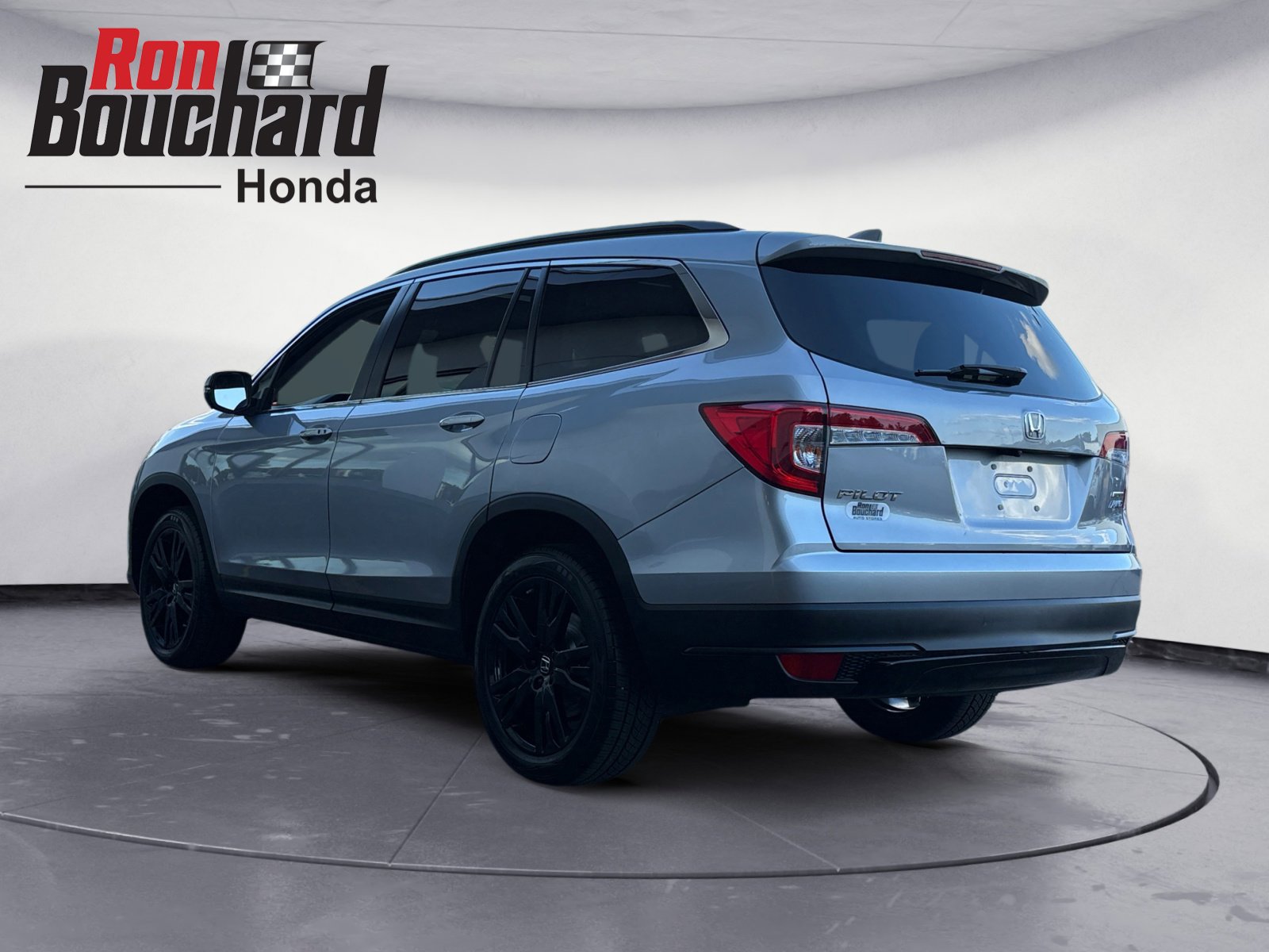 2022 Honda Pilot SE photo 3