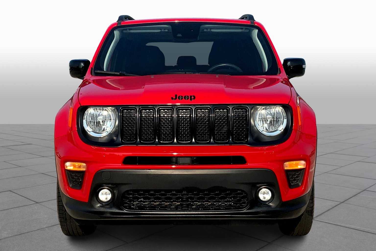2023 Jeep Renegade Latitude photo 3