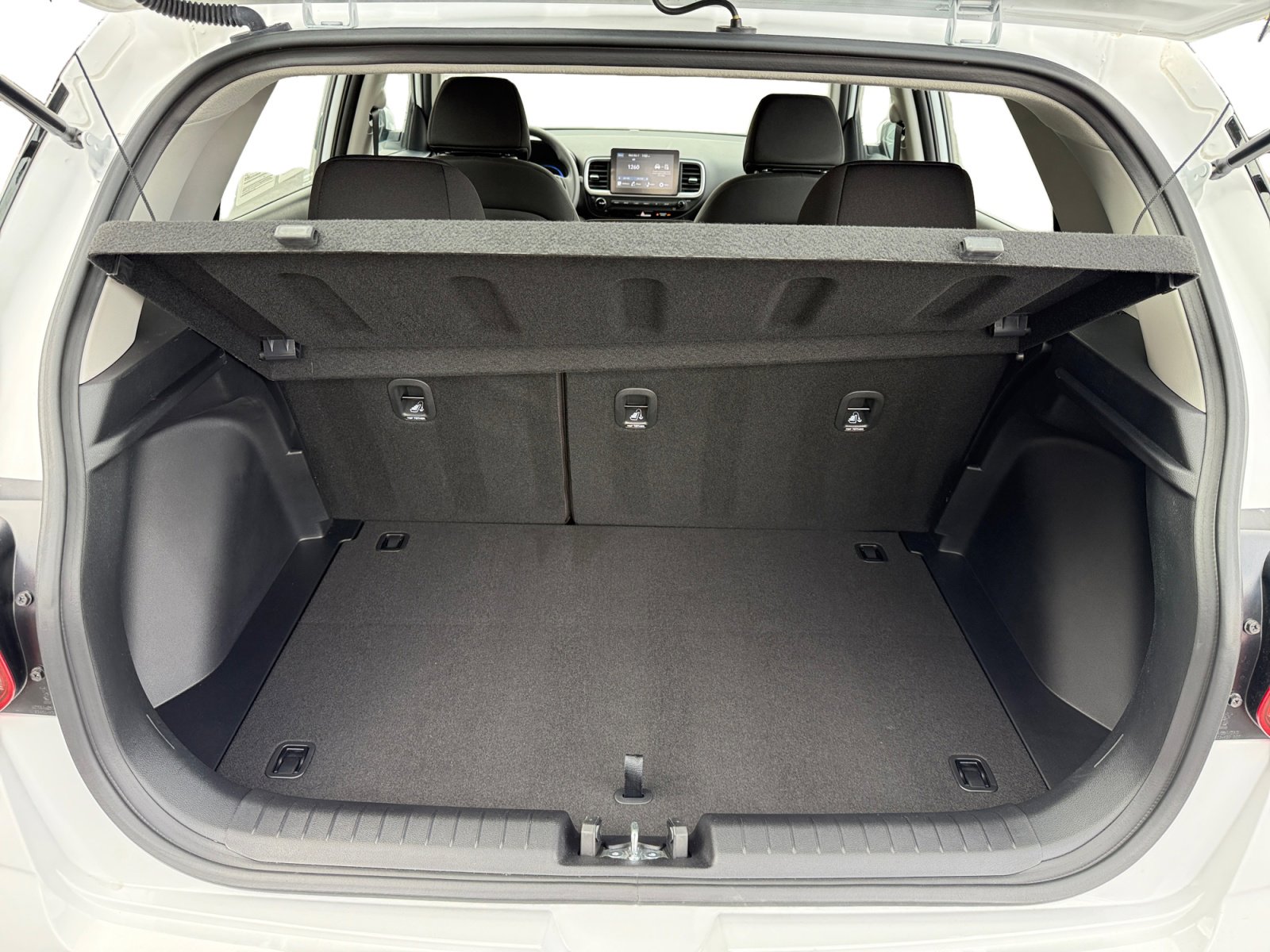 2025 Hyundai Venue SE photo 17