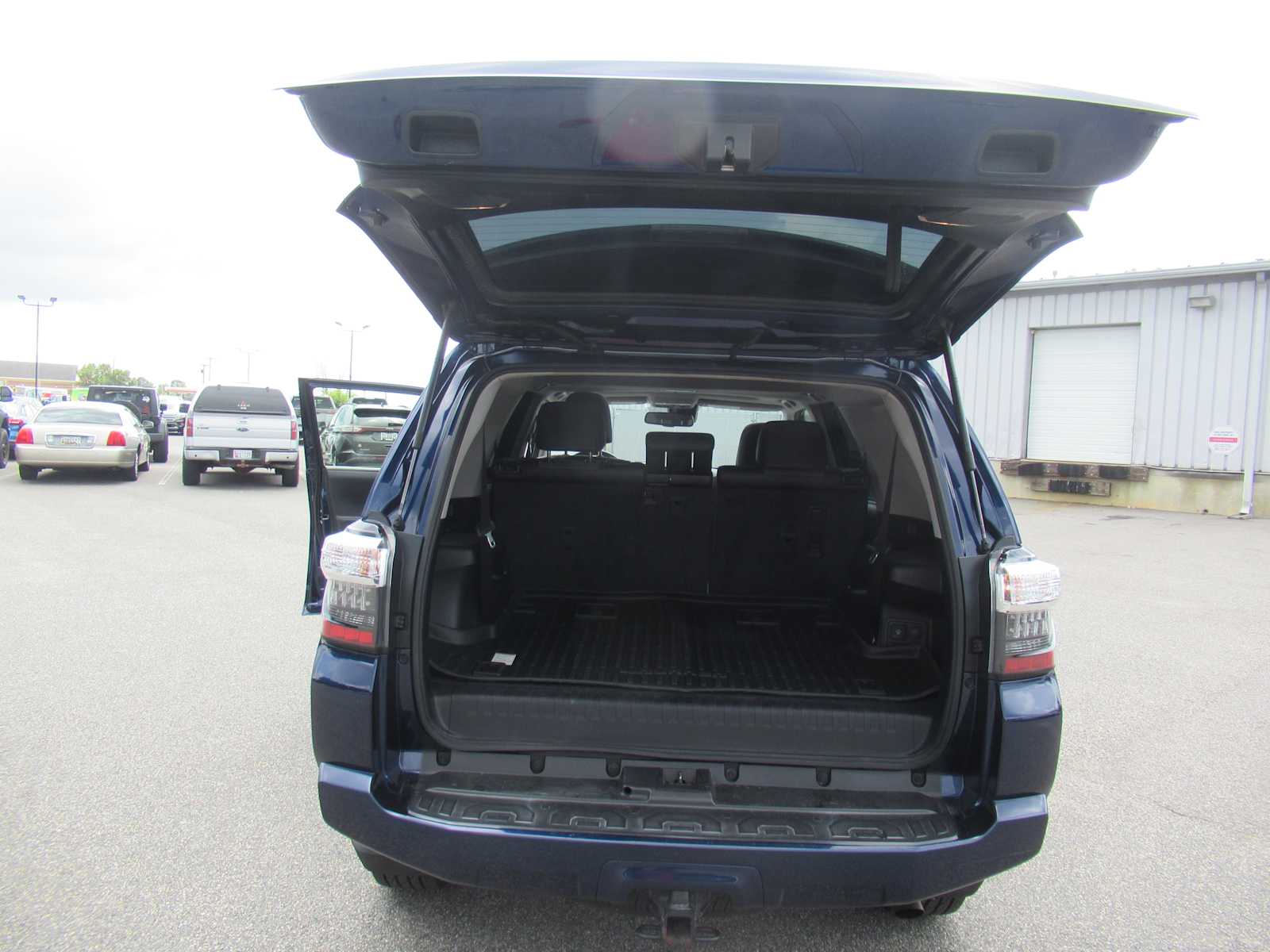 2020 Toyota 4Runner SR5 Premium photo 16