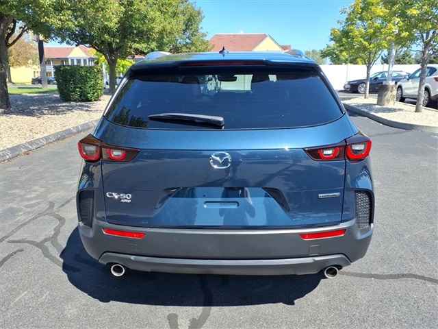 2025 Mazda CX-50 2.5 S Premium photo 4