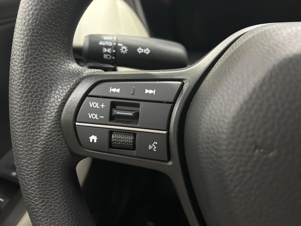 2026 Honda HR-V LX photo 11