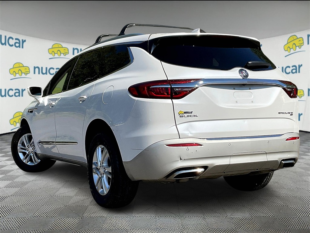 2018 Buick Enclave Essence photo 4