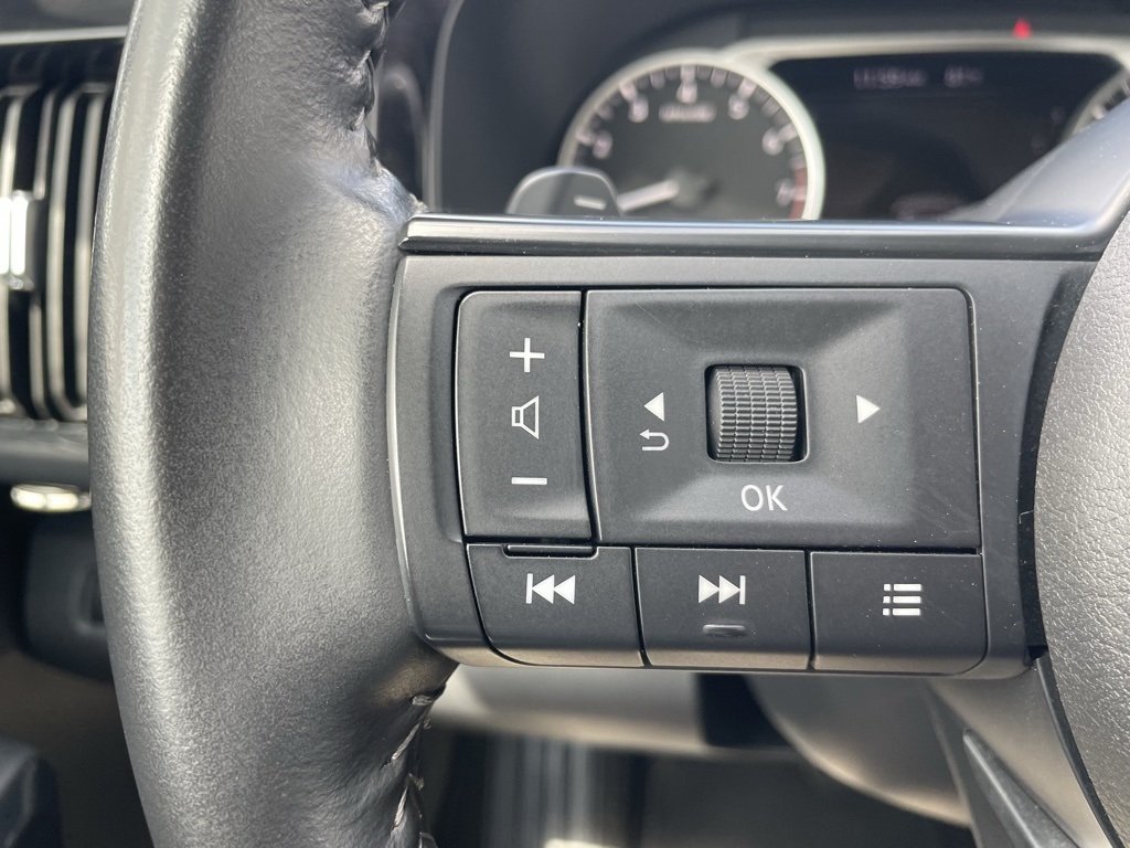 2024 Nissan Pathfinder SV photo 7
