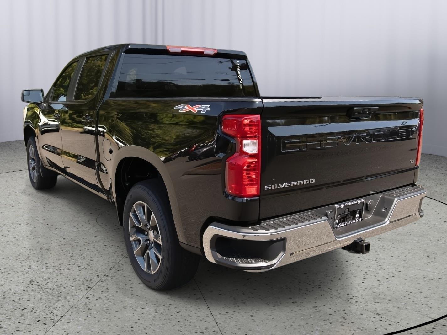 2026 Chevrolet Silverado 1500 LT photo 3