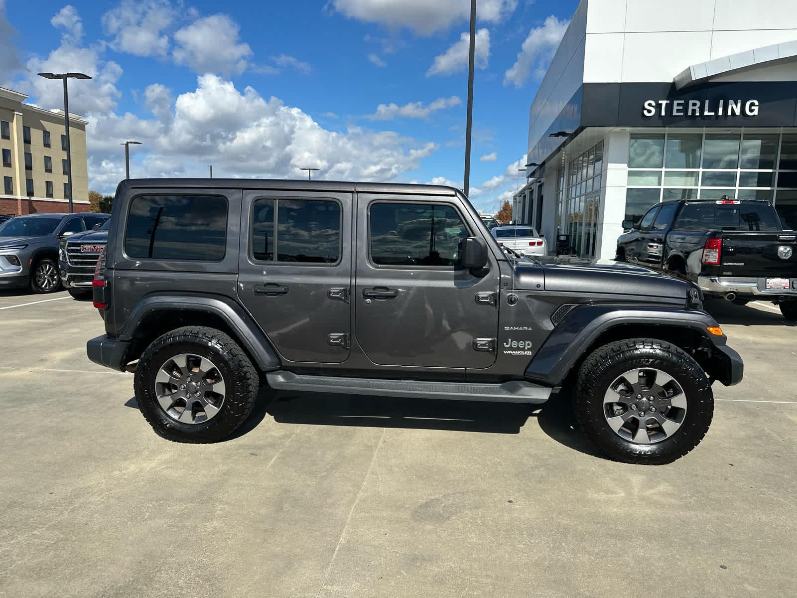 2019 Jeep Wrangler Unlimited Sahara's photo