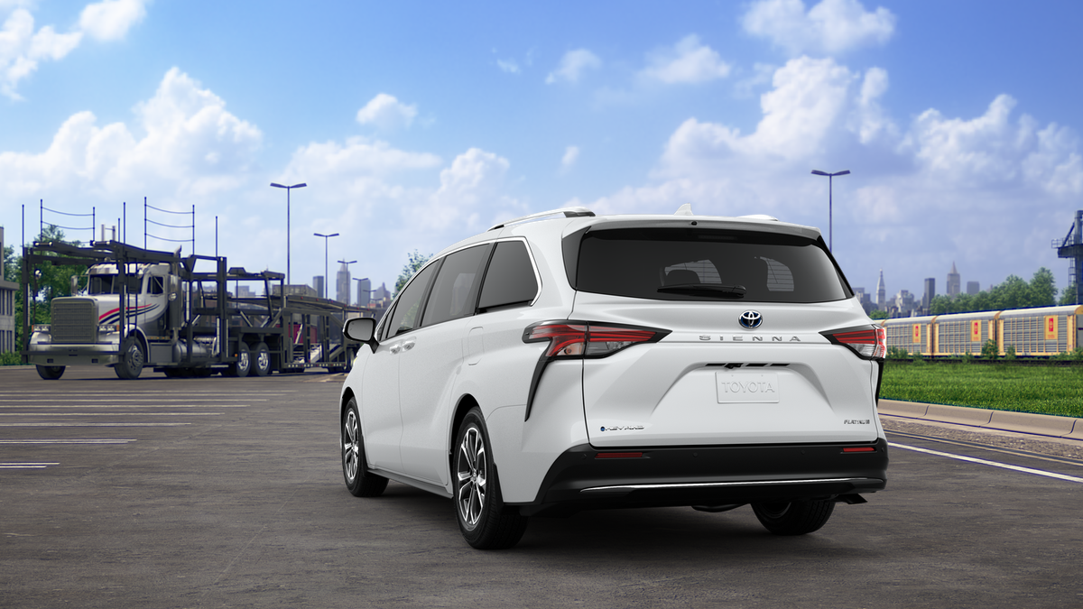 2025 Toyota Sienna Platinum photo 7