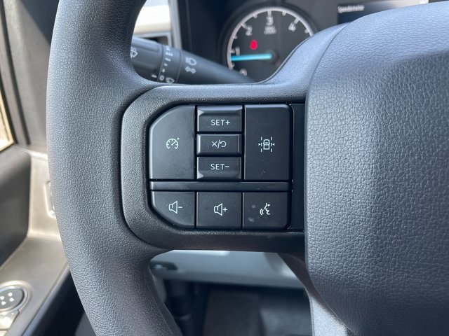 2025 Ford F-350 photo 16