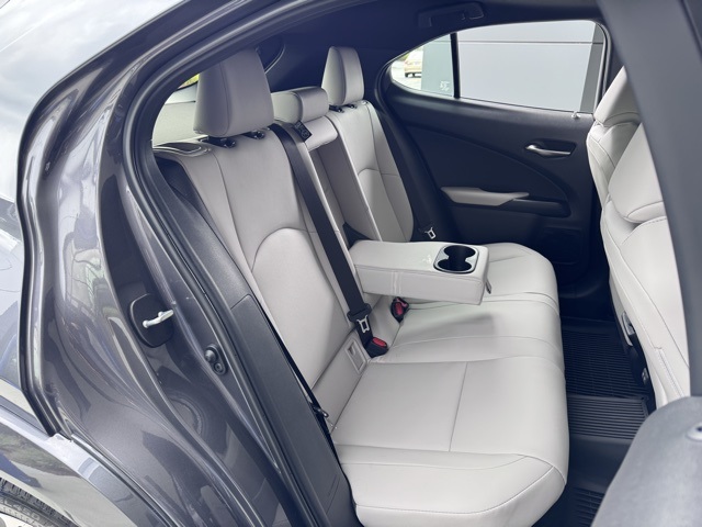 2025 Lexus UX Premium photo 20