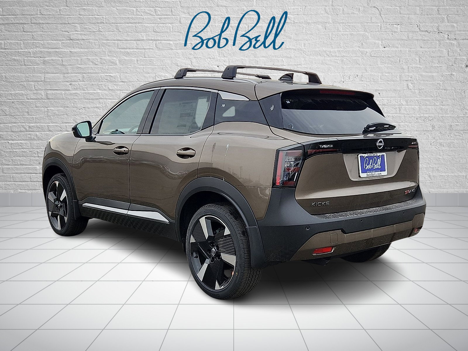 2026 Nissan Kicks SR photo 3