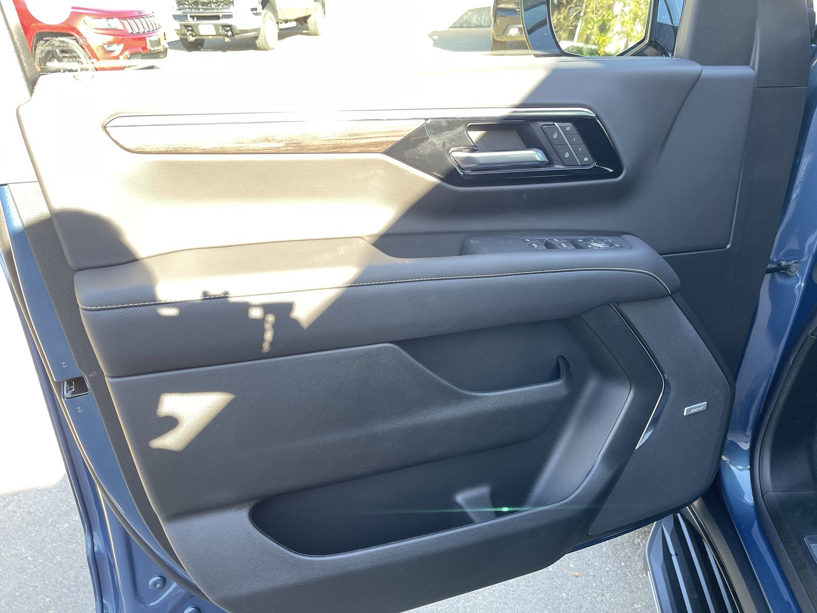 2026 Chevrolet Tahoe Premier photo 2