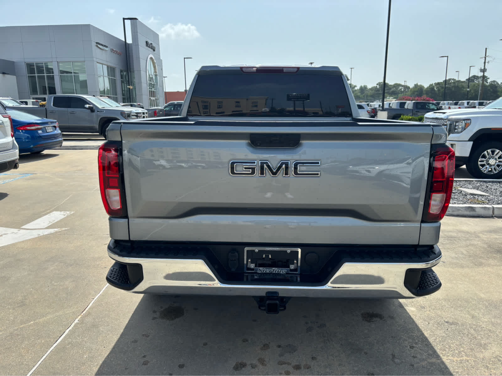 2024 Gmc Sierra 1500 SLE photo 4
