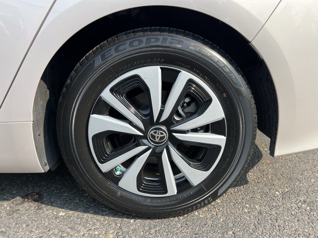 2019 Toyota Prius Prime Plus Premium Advanced photo 9