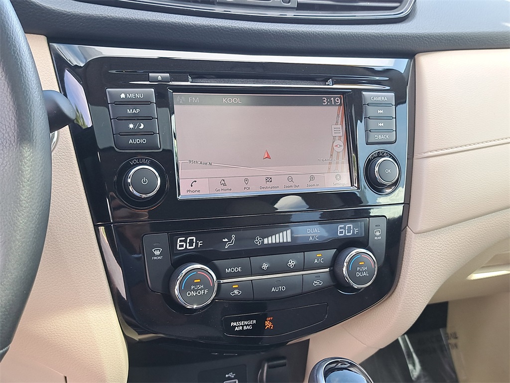 2018 Nissan Rogue SV photo 27