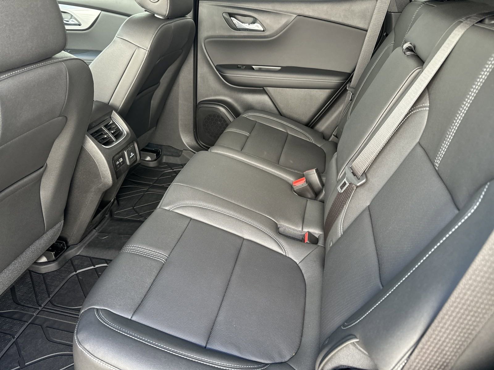 2025 Chevrolet Blazer 3LT photo 14