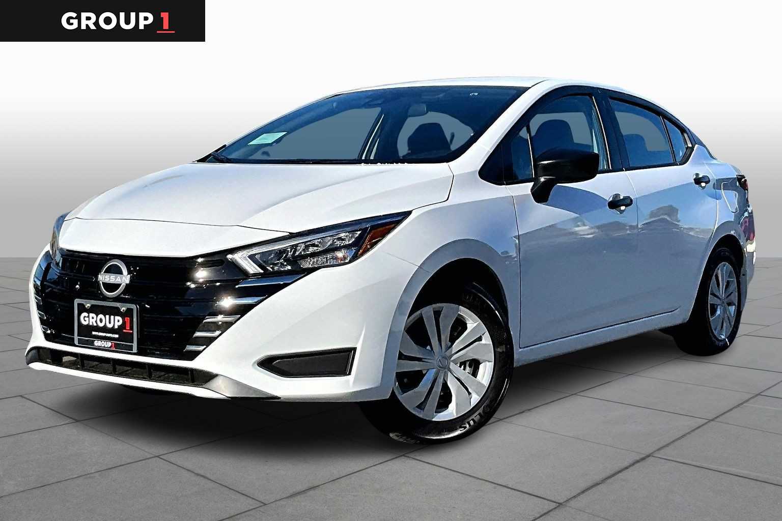 2025 Nissan Versa Sedan S's photo