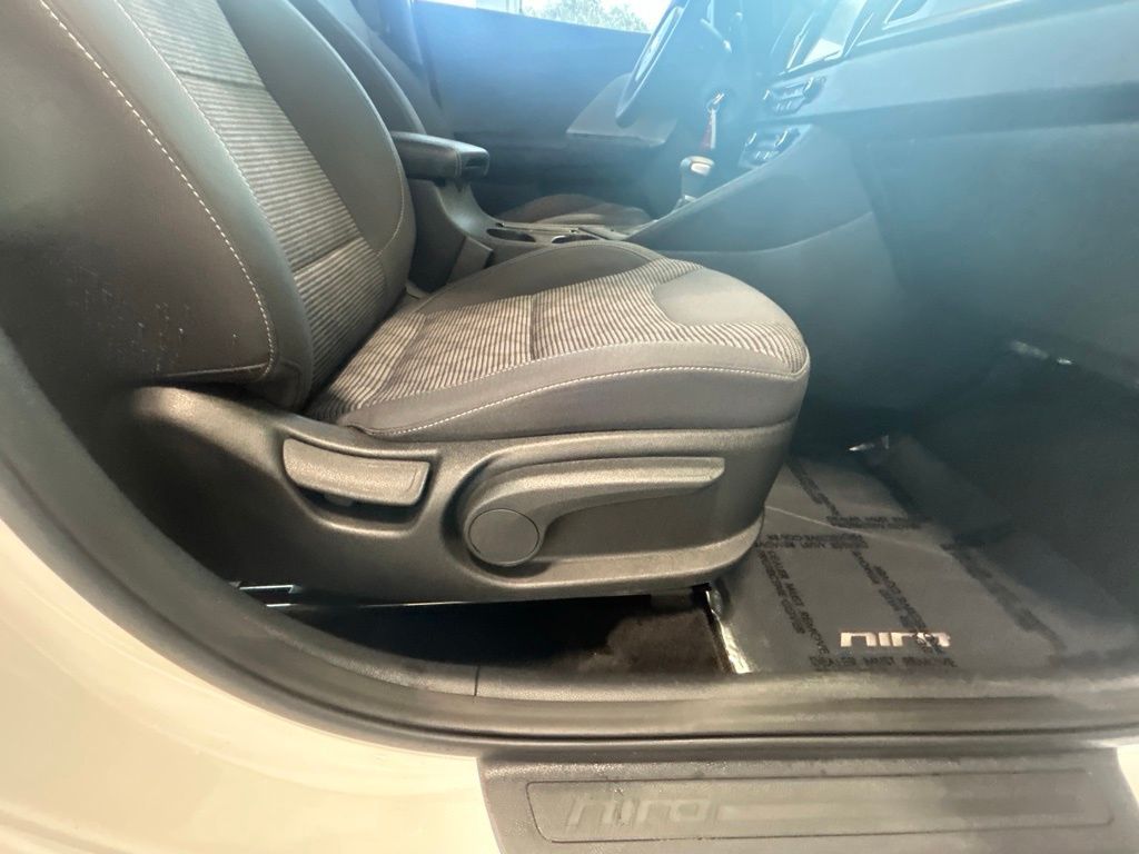2019 Kia Niro FE photo 21