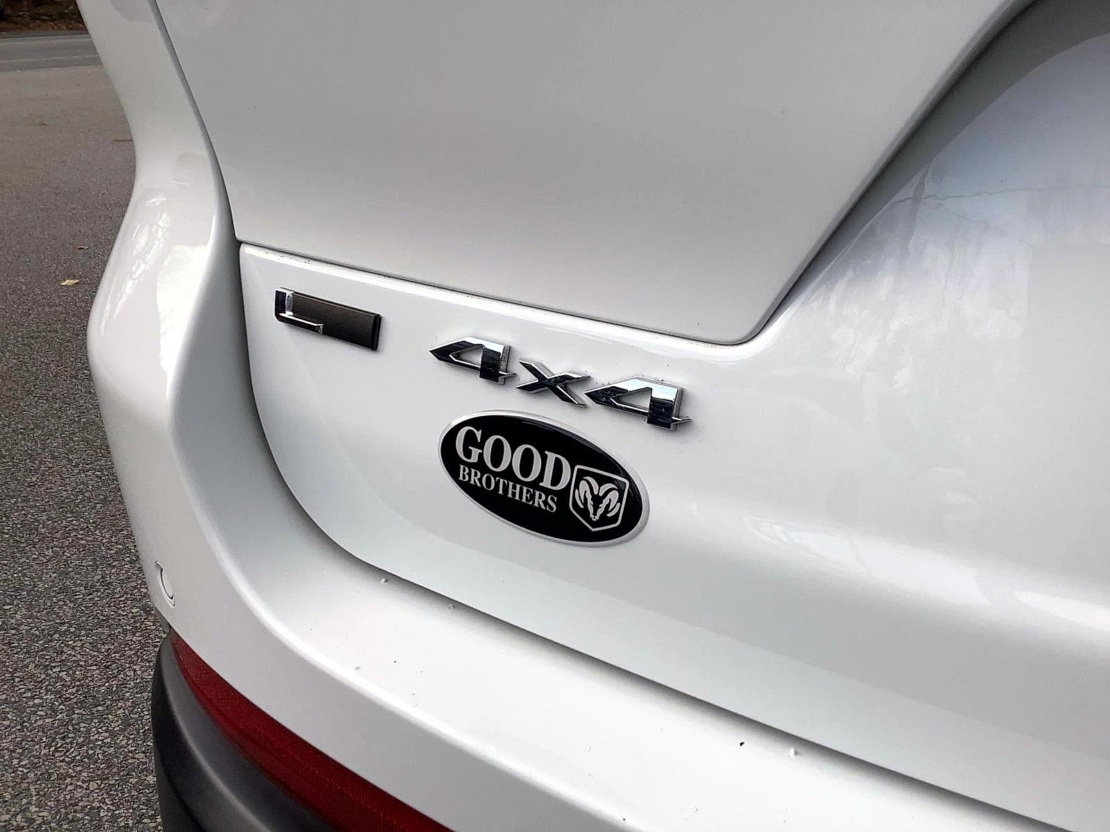 2023 Jeep Grand Cherokee Limited photo 2