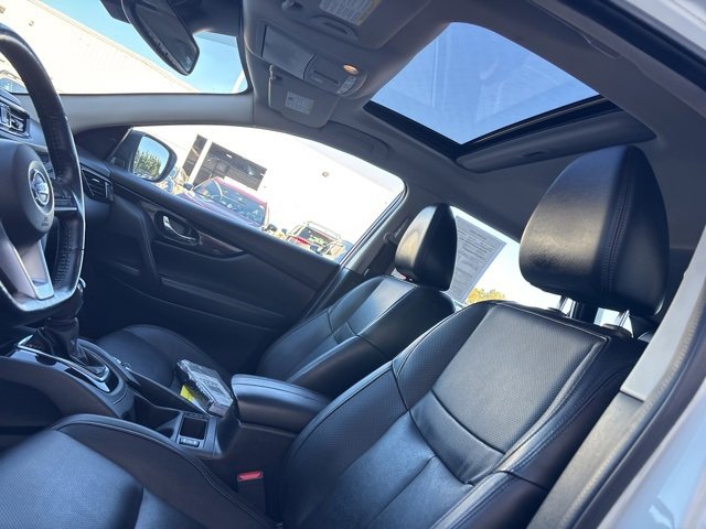 2022 Nissan Rogue Sport SL photo 11