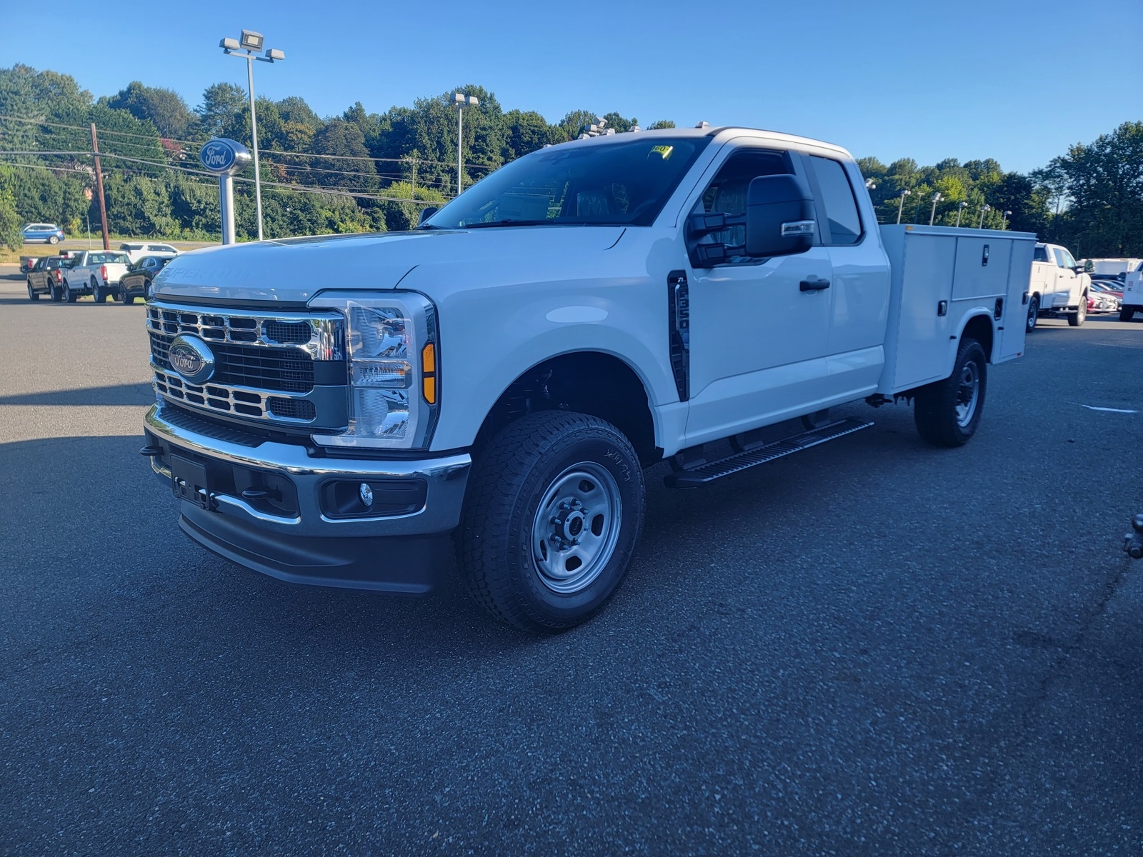 2025 Ford F-350 Super Duty Chassis Cab